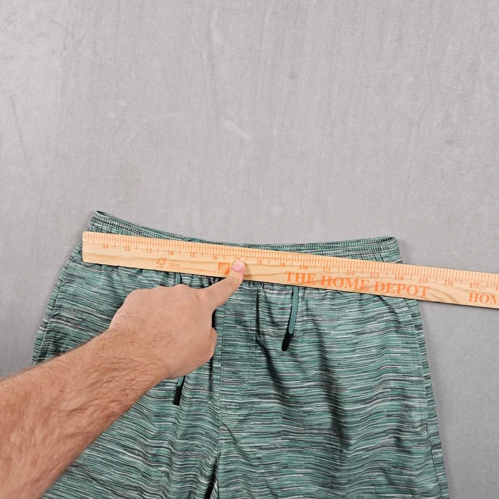 Chubbies Swim Trunks Mens Medium Green Space Dye 5.5 Inseam Compression Liner